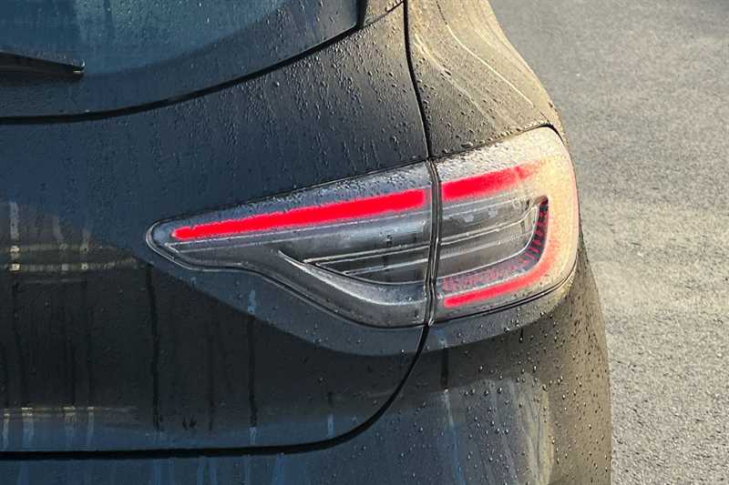 Used Renault Clio 2023 for sale - 76955899: Photo 32