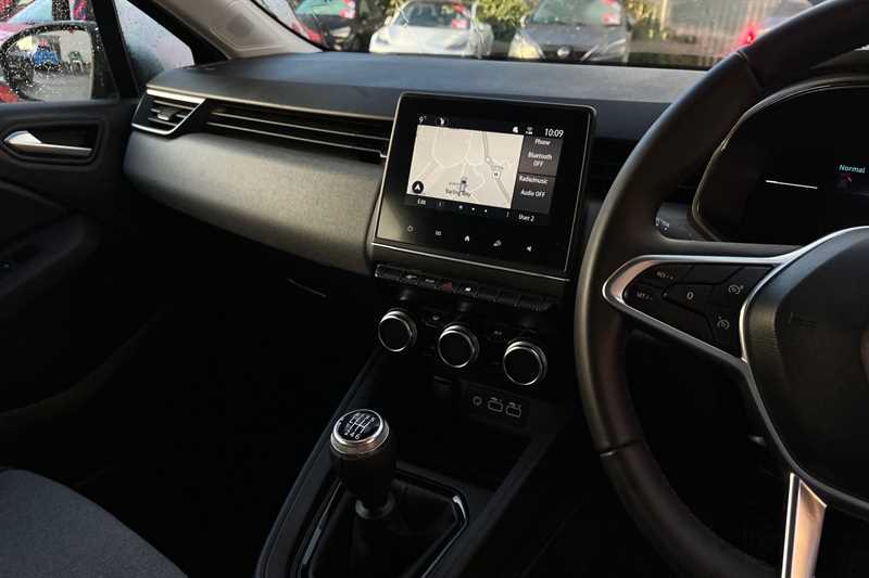 Used Renault Clio 2023 for sale - 76938816: Photo 14