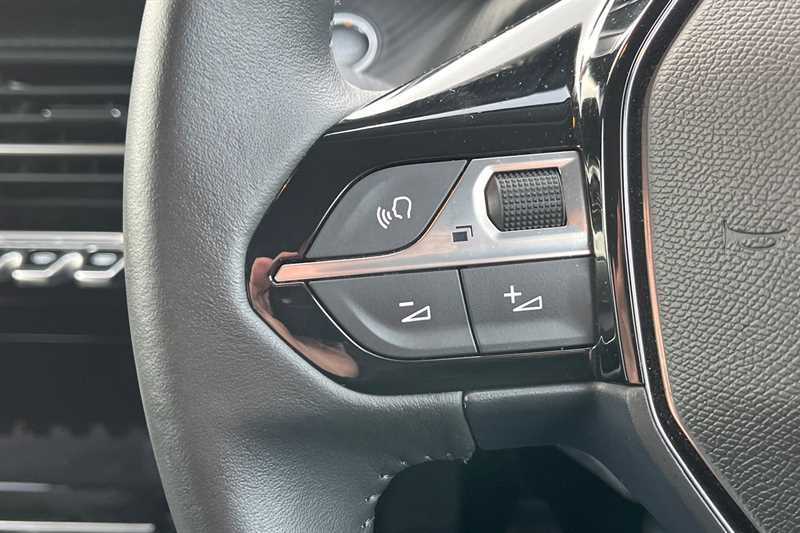 Used Peugeot 208 2022 for sale - 77362231: Photo 21