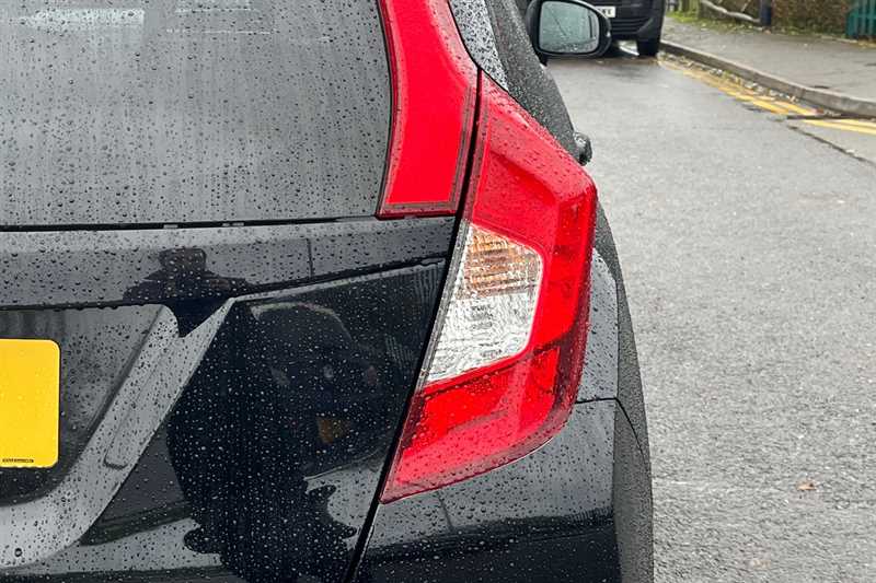 Used Honda Jazz 2018 for sale - 77700357: Photo 32