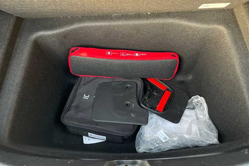 Used Tesla Model 3 for sale - 77362862: Photo 37