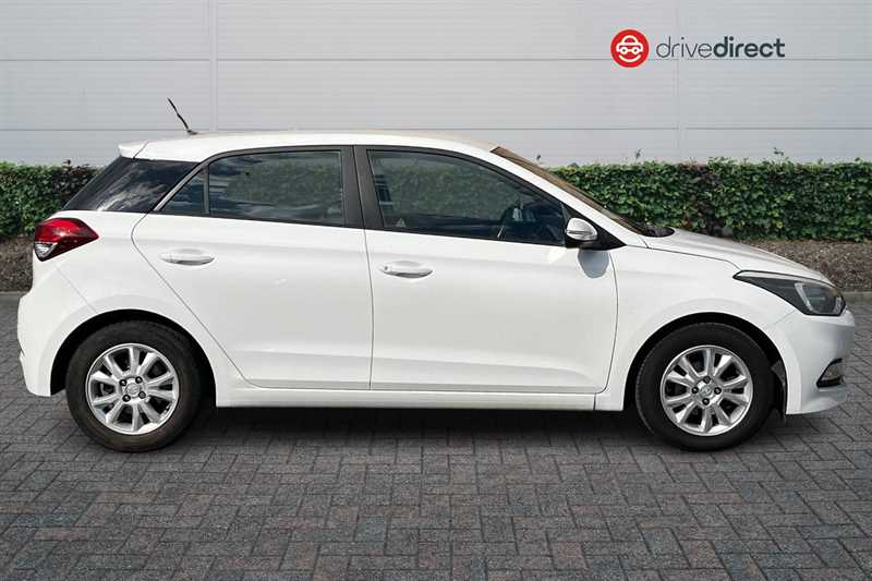 Used Hyundai i20 2017 for sale - 78119705: Photo 2