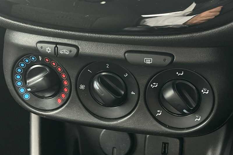 Used Vauxhall Corsa 2018 for sale - 76443704: Photo 15