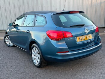 Used Vauxhall Astra 2015 for sale - 63803340: Photo