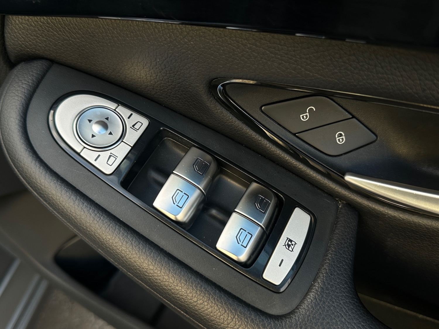 Used Mercedes-Benz C Class 2018 for sale - 76022529: Photo 20