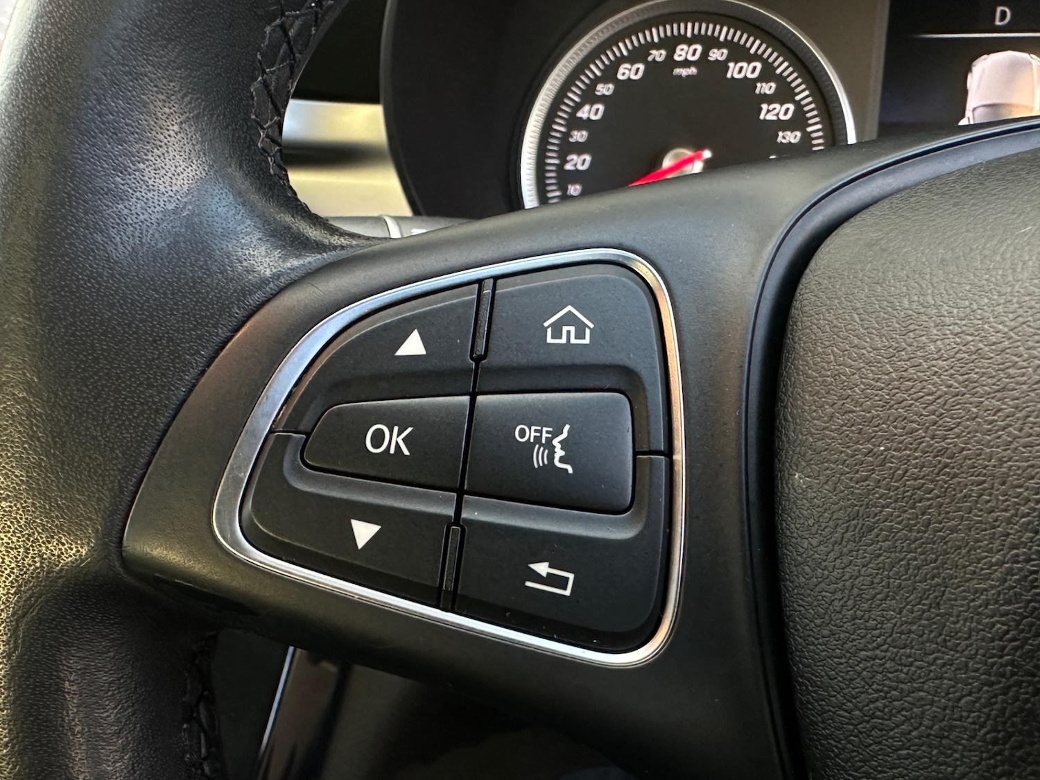 Used Mercedes-Benz C Class 2018 for sale - 76022529: Photo 24