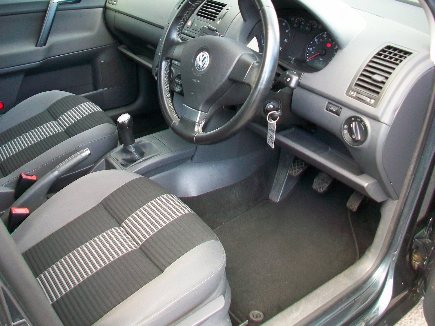 Used Volkswagen Polo 2009 for sale - 77570297: Photo 13