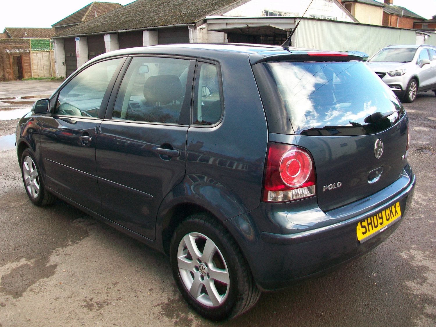 Used Volkswagen Polo 2009 for sale - 77570297: Photo 8