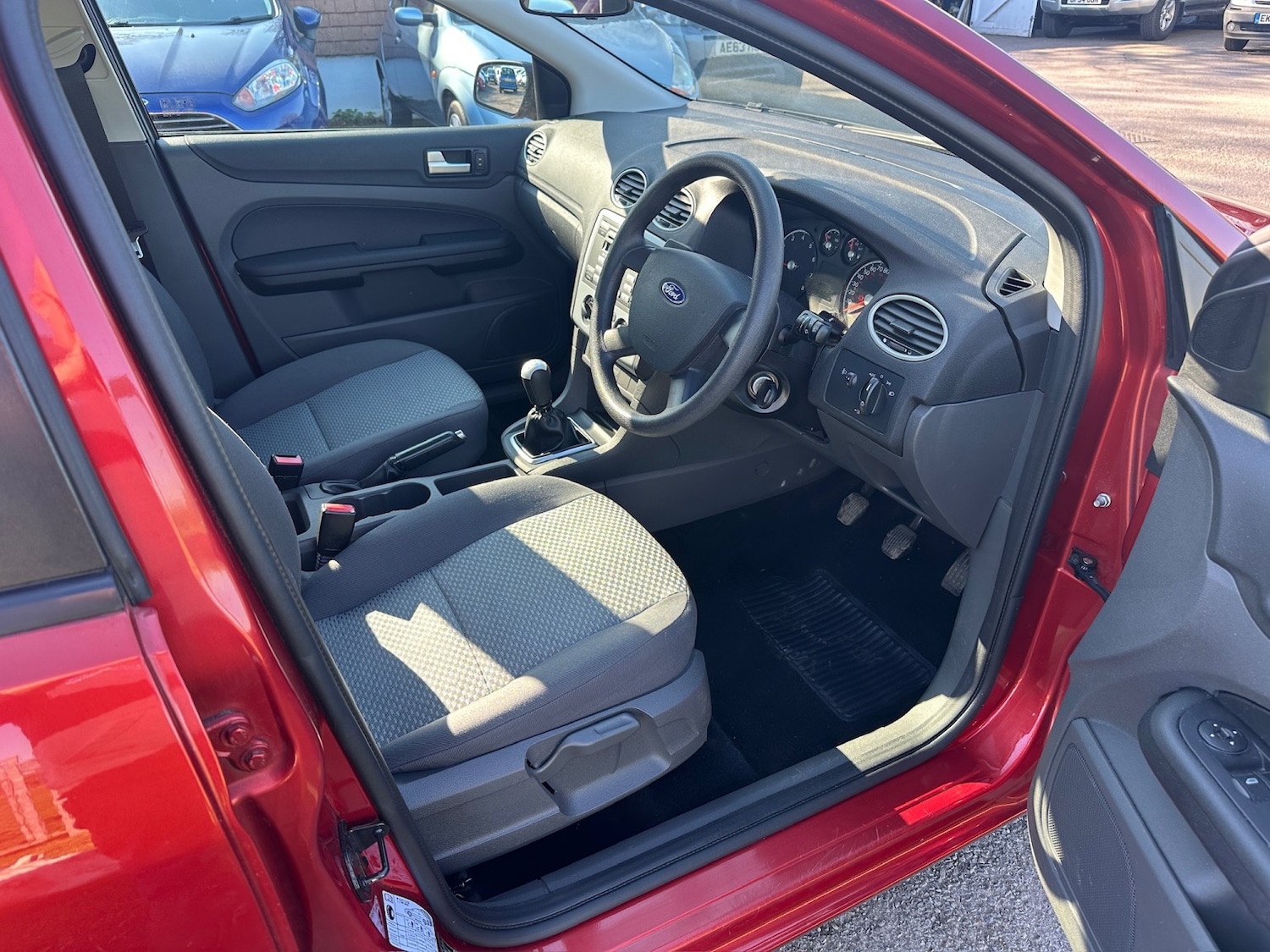 Used Ford Focus 2006 for sale - 77977105: Photo 9