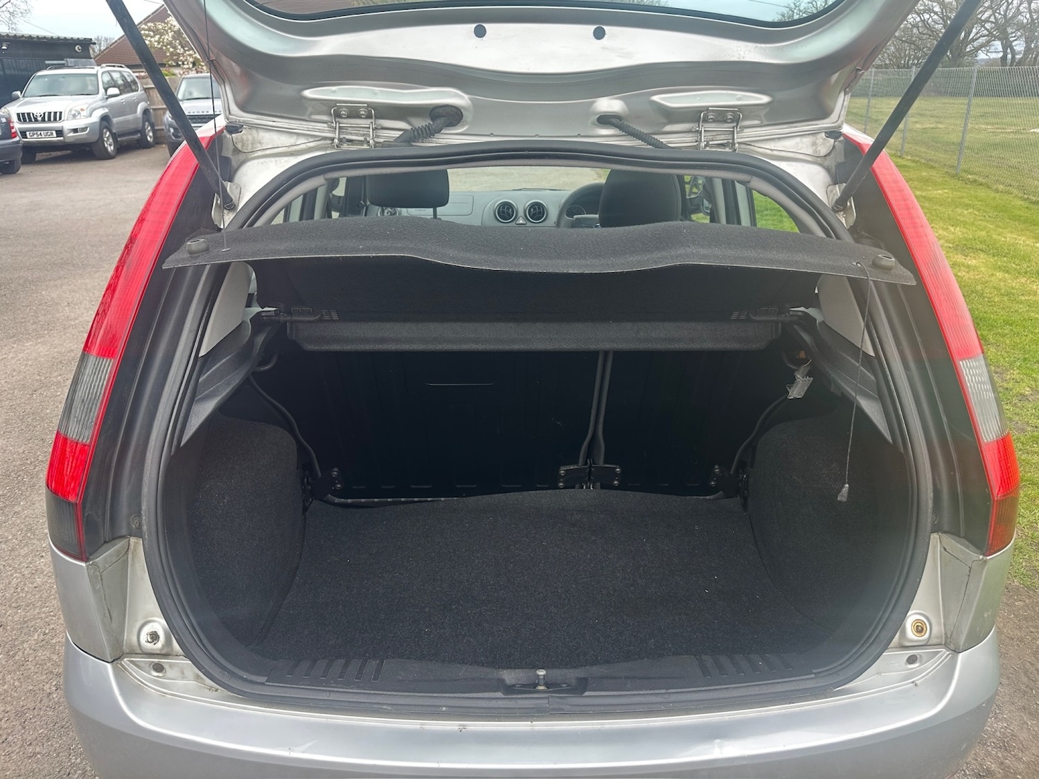 Used Ford Fiesta 2003 for sale - 78197990: Photo 3