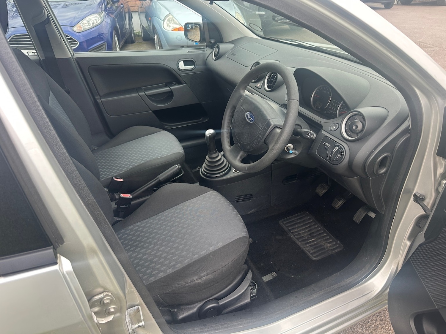 Used Ford Fiesta 2003 for sale - 78197990: Photo 9