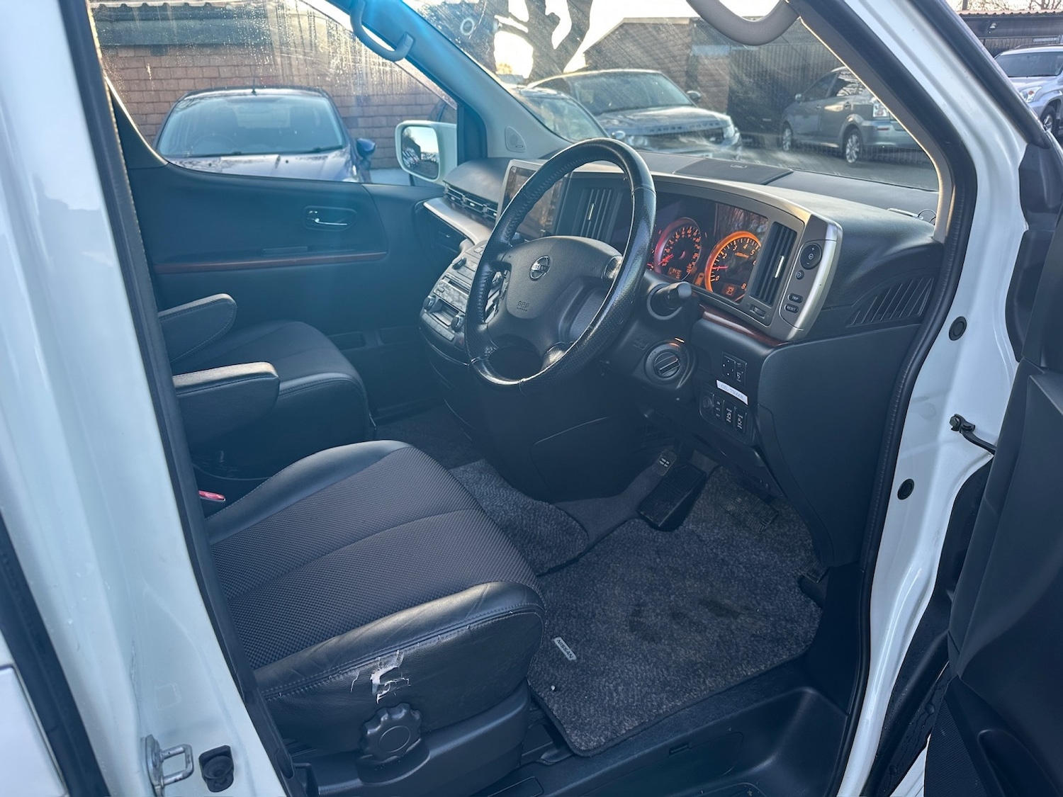 Used Nissan Elgrand 2026 for sale - 77977110: Photo 10