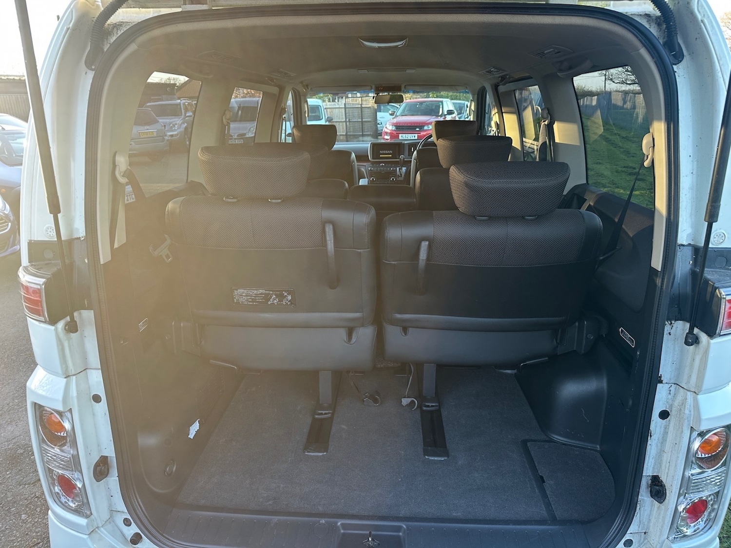 Used Nissan Elgrand 2026 for sale - 77977110: Photo 3