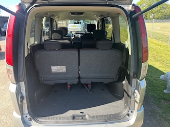 Used Nissan Serena 2010 for sale - 78386077: Photo