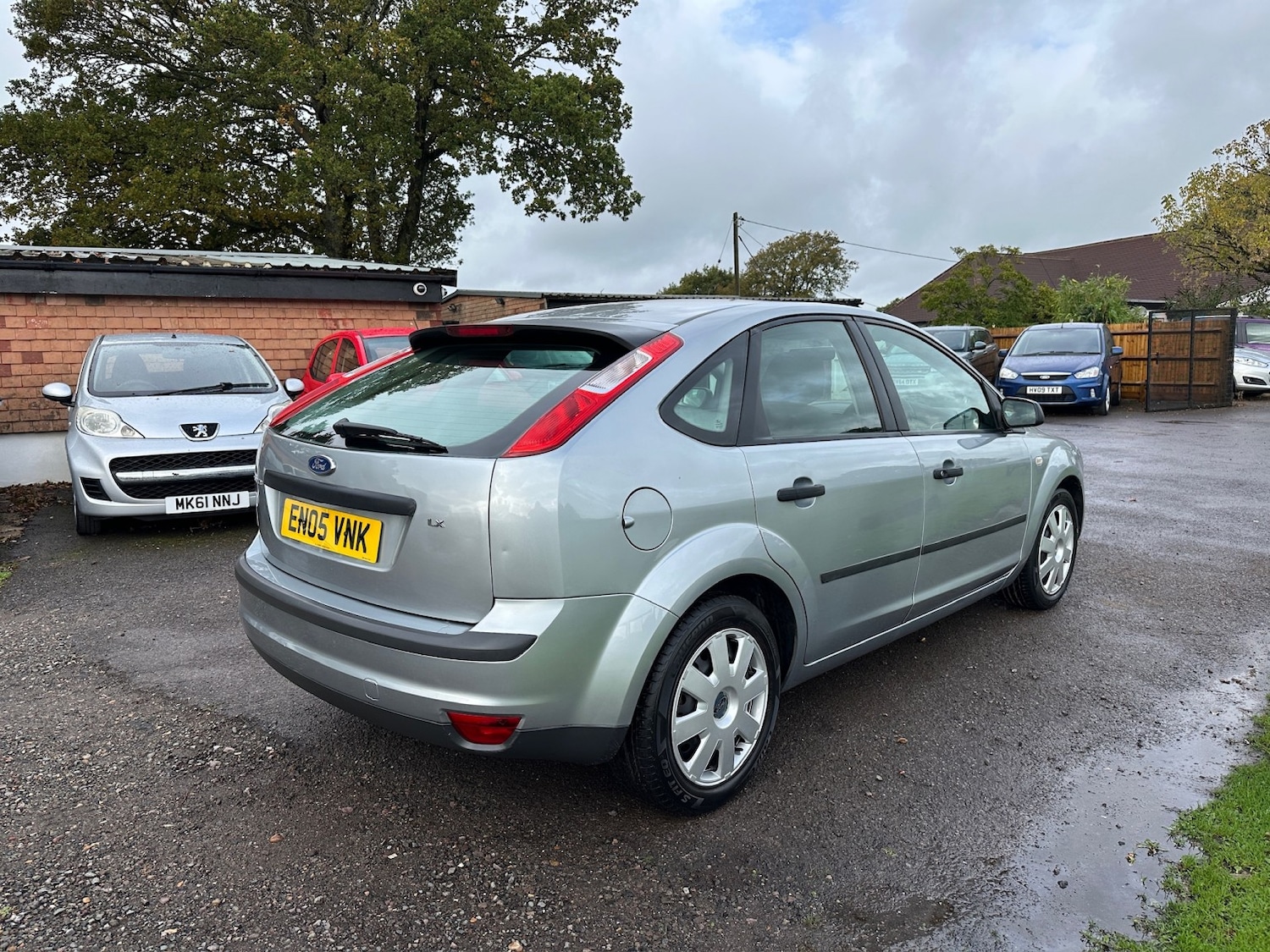 Used Ford Focus 2005 for sale - 76369217: Photo 2