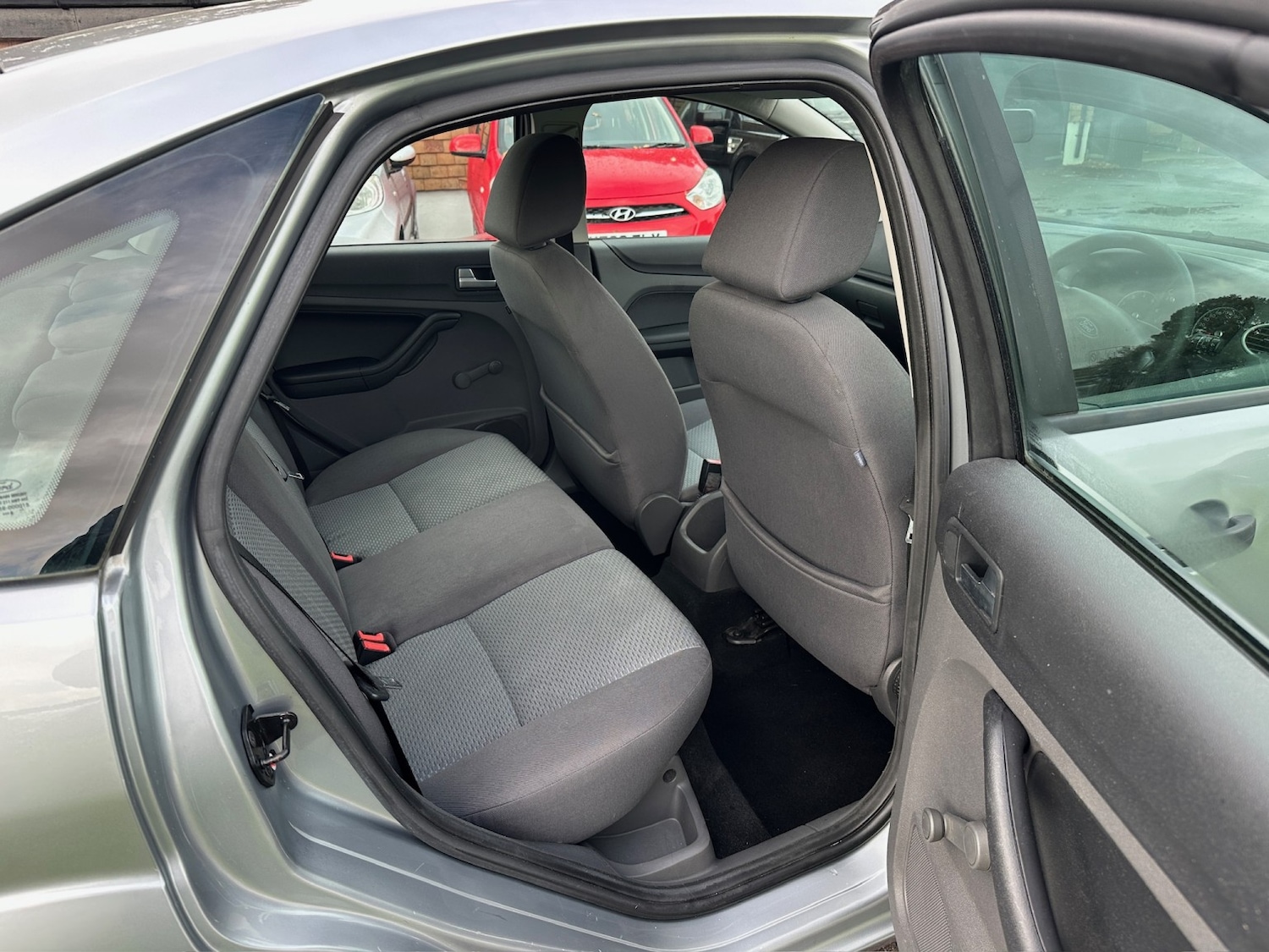 Used Ford Focus 2005 for sale - 76369217: Photo 7
