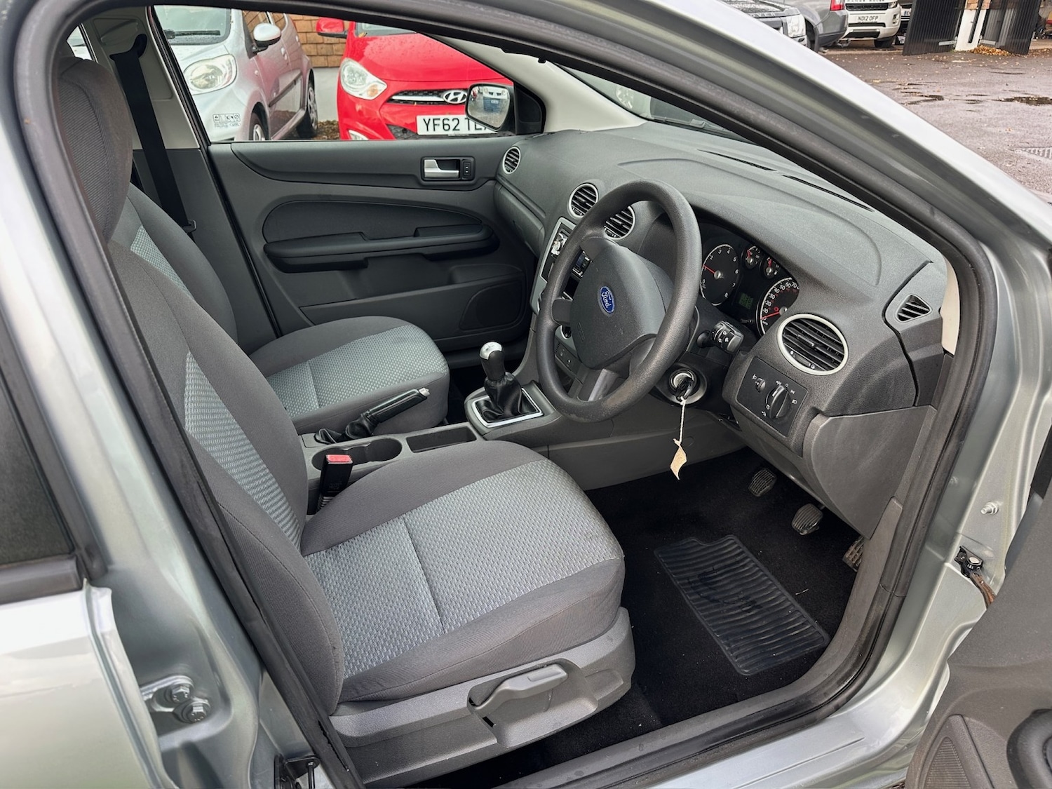 Used Ford Focus 2005 for sale - 76369217: Photo 9