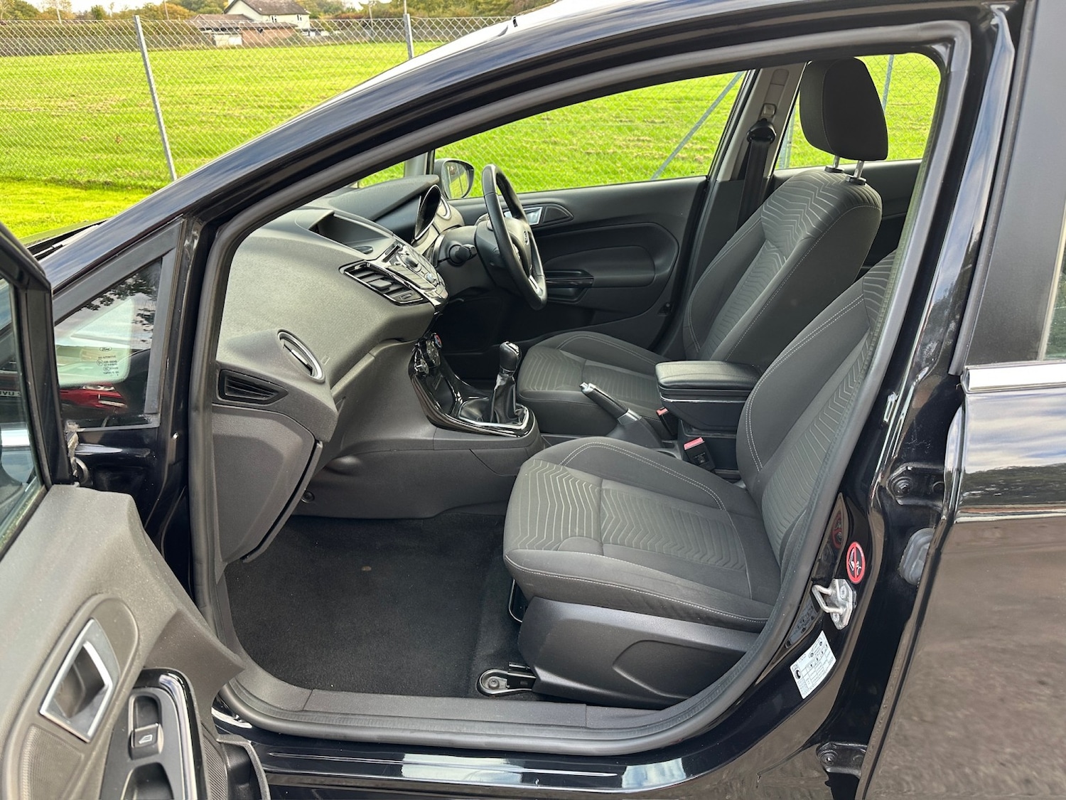 Used Ford Fiesta 2014 for sale - 76449363: Photo 5