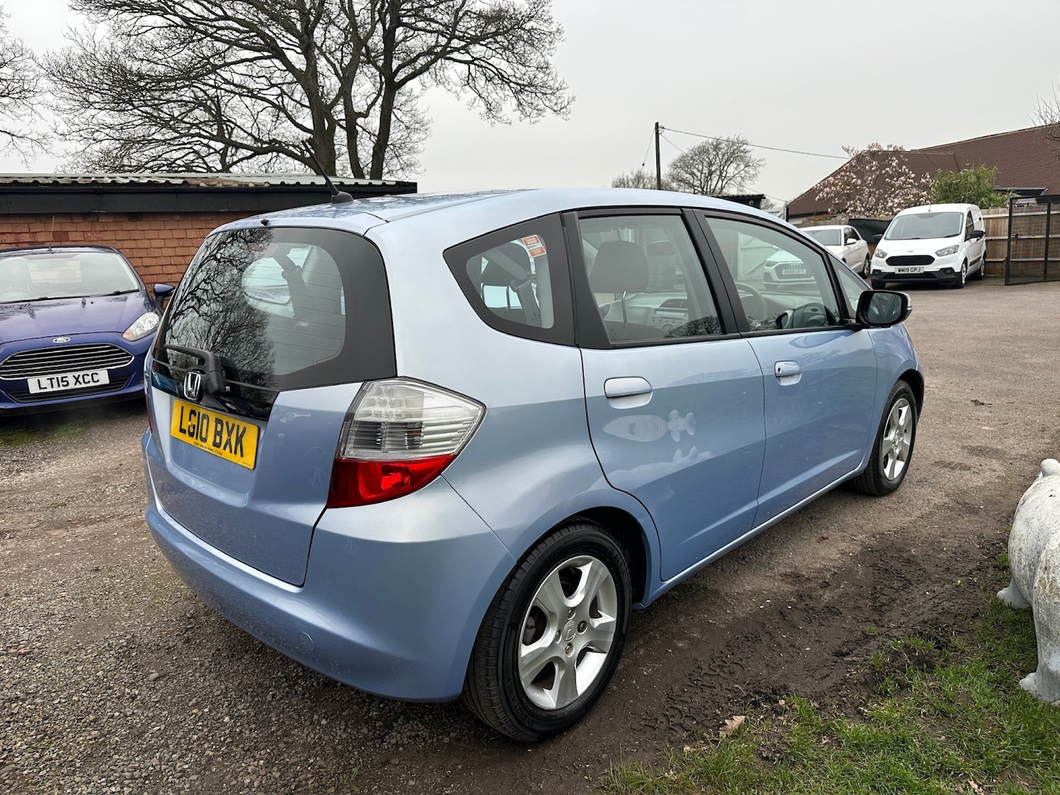 Used Honda Jazz 2010 for sale - 77792849: Photo 2