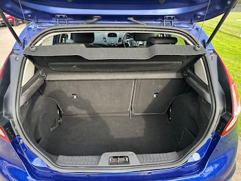 Used Ford Fiesta 2015 for sale - 76246215: Photo
