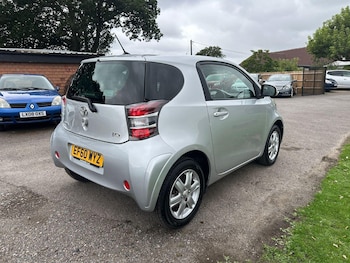 Used Toyota IQ 2011 for sale - 75371737: Photo