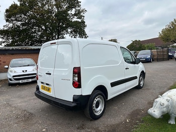 Used Peugeot Partner 2025 for sale - 76246200: Photo 2
