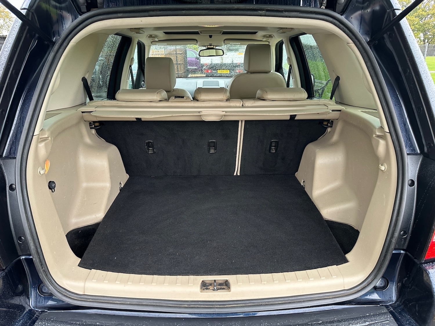 Used Land Rover Freelander 2 2011 for sale - 76407547: Photo 3