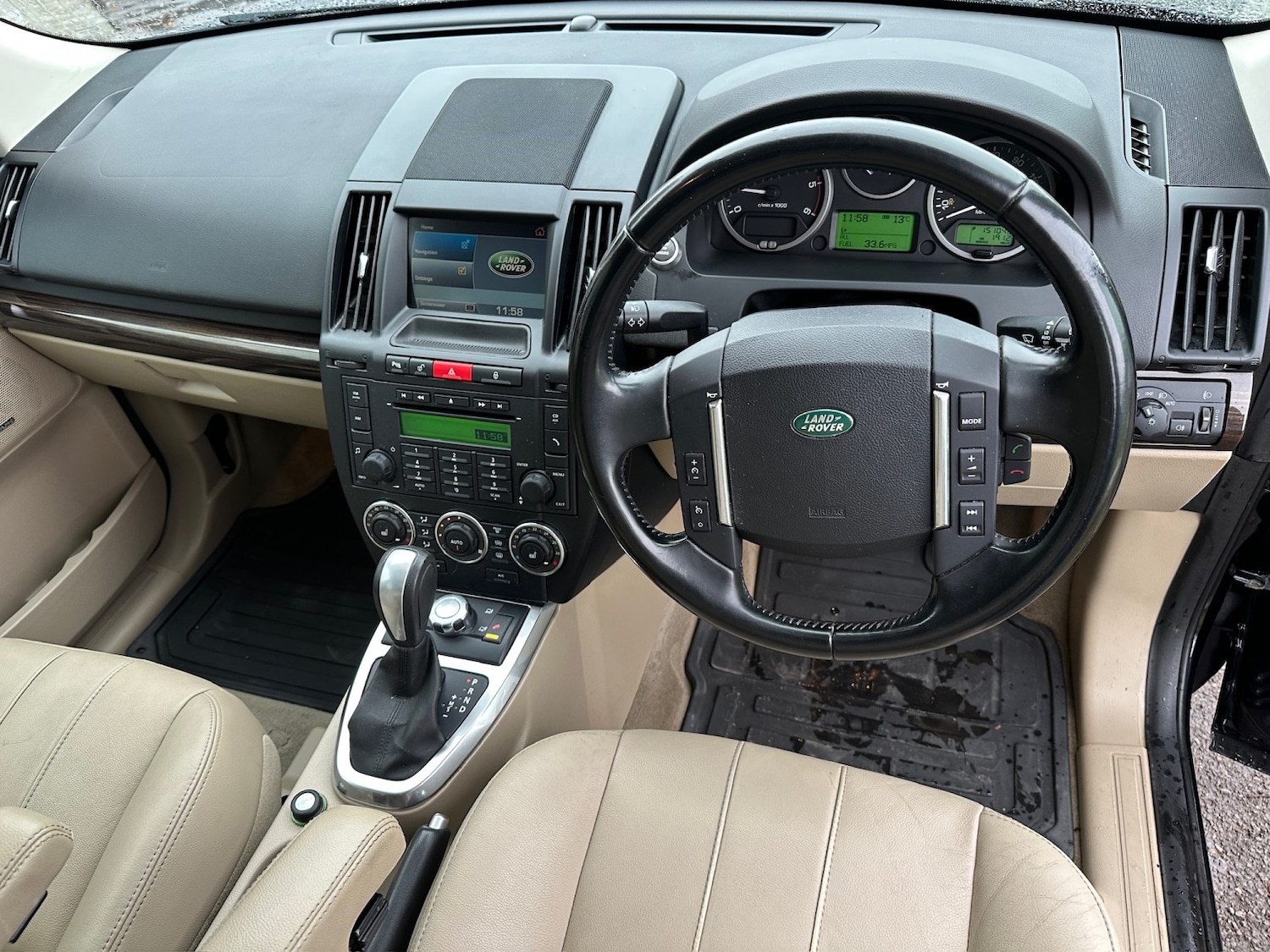 Used Land Rover Freelander 2 2011 for sale - 76407547: Photo 8