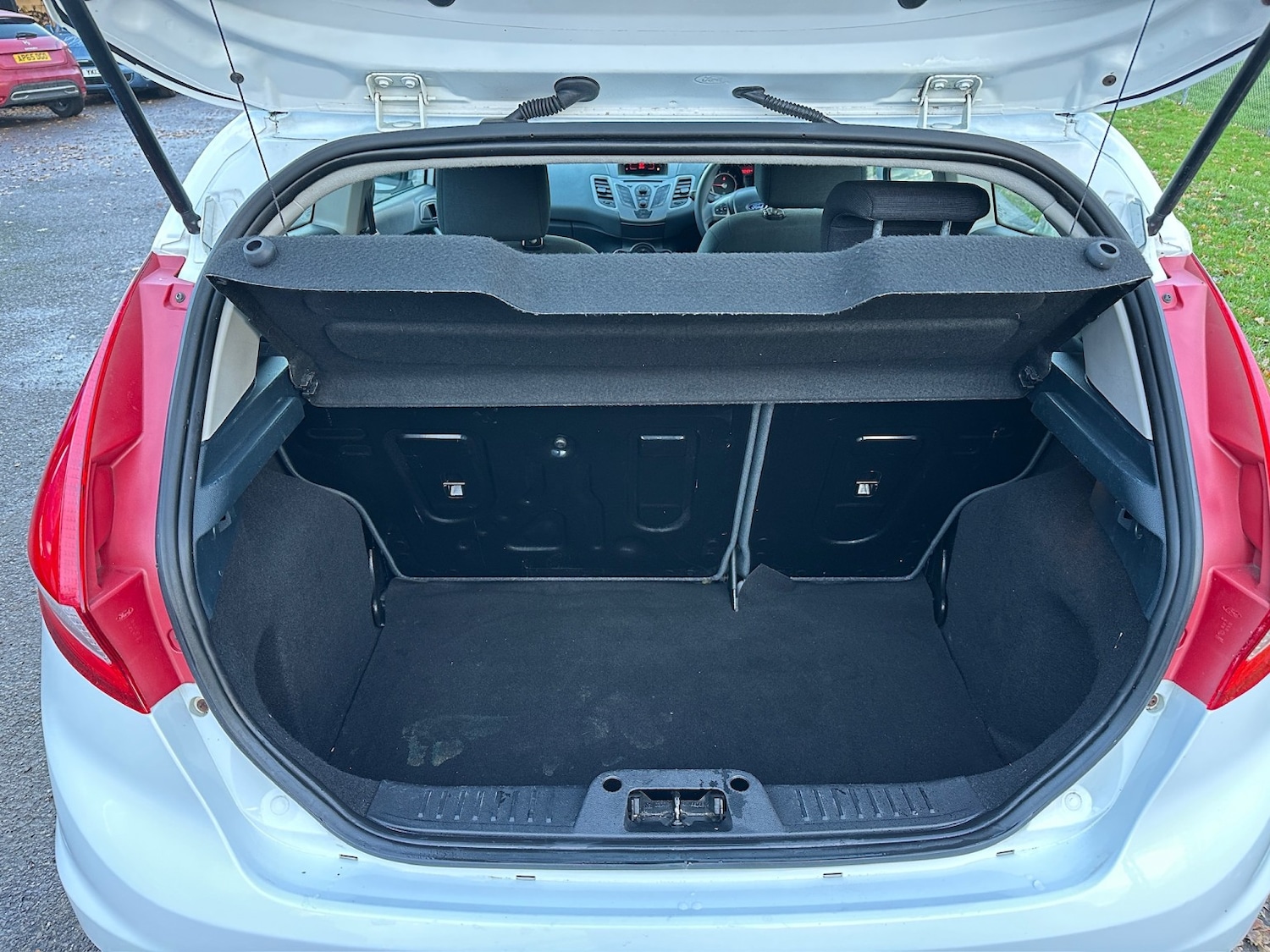 Used Ford Fiesta 2011 for sale - 76896990: Photo 3