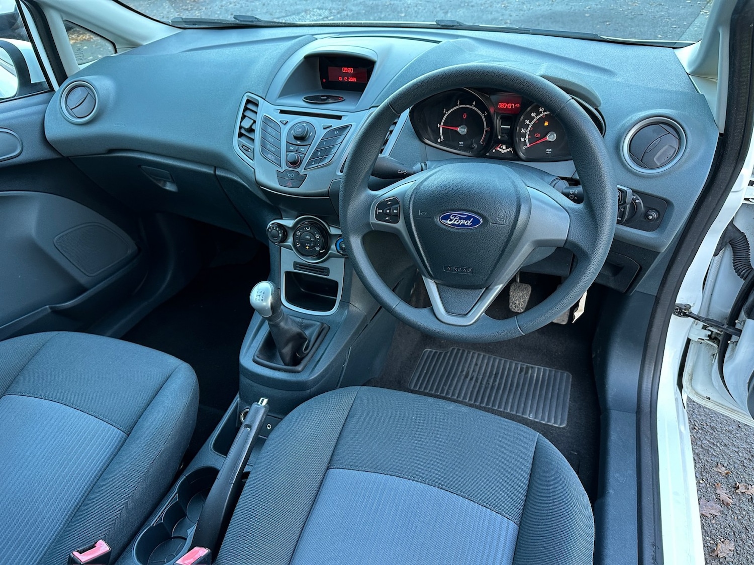 Used Ford Fiesta 2011 for sale - 76896990: Photo 5