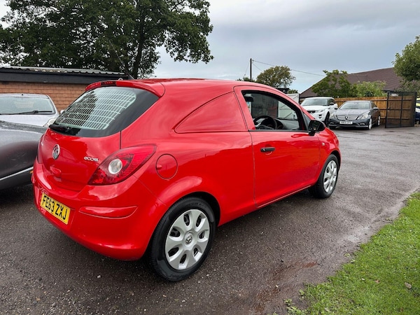 Used Vauxhall Corsa 2013 for sale - 75948259: Photo 2
