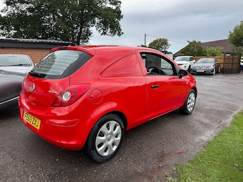 Used Vauxhall Corsa 2013 for sale - 75948259: Photo 2