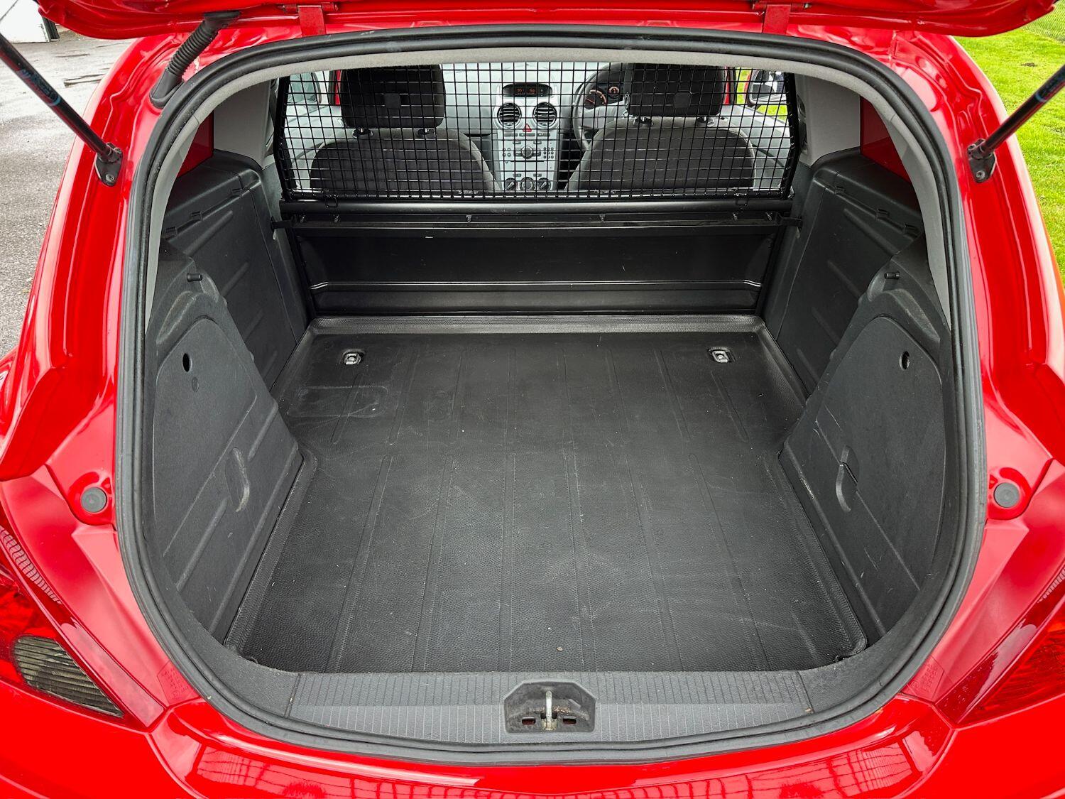 Used Vauxhall Corsa 2013 for sale - 75948259: Photo 3