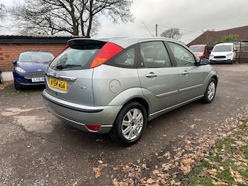 Used Ford Focus 2004 for sale - 77028038: Photo