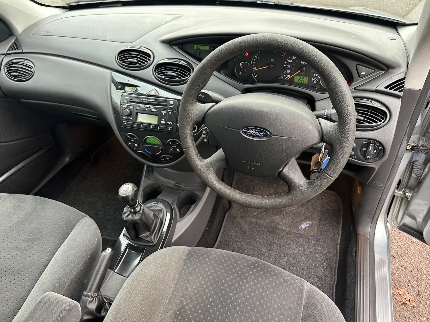 Used Ford Focus 2004 for sale - 77028038: Photo 8