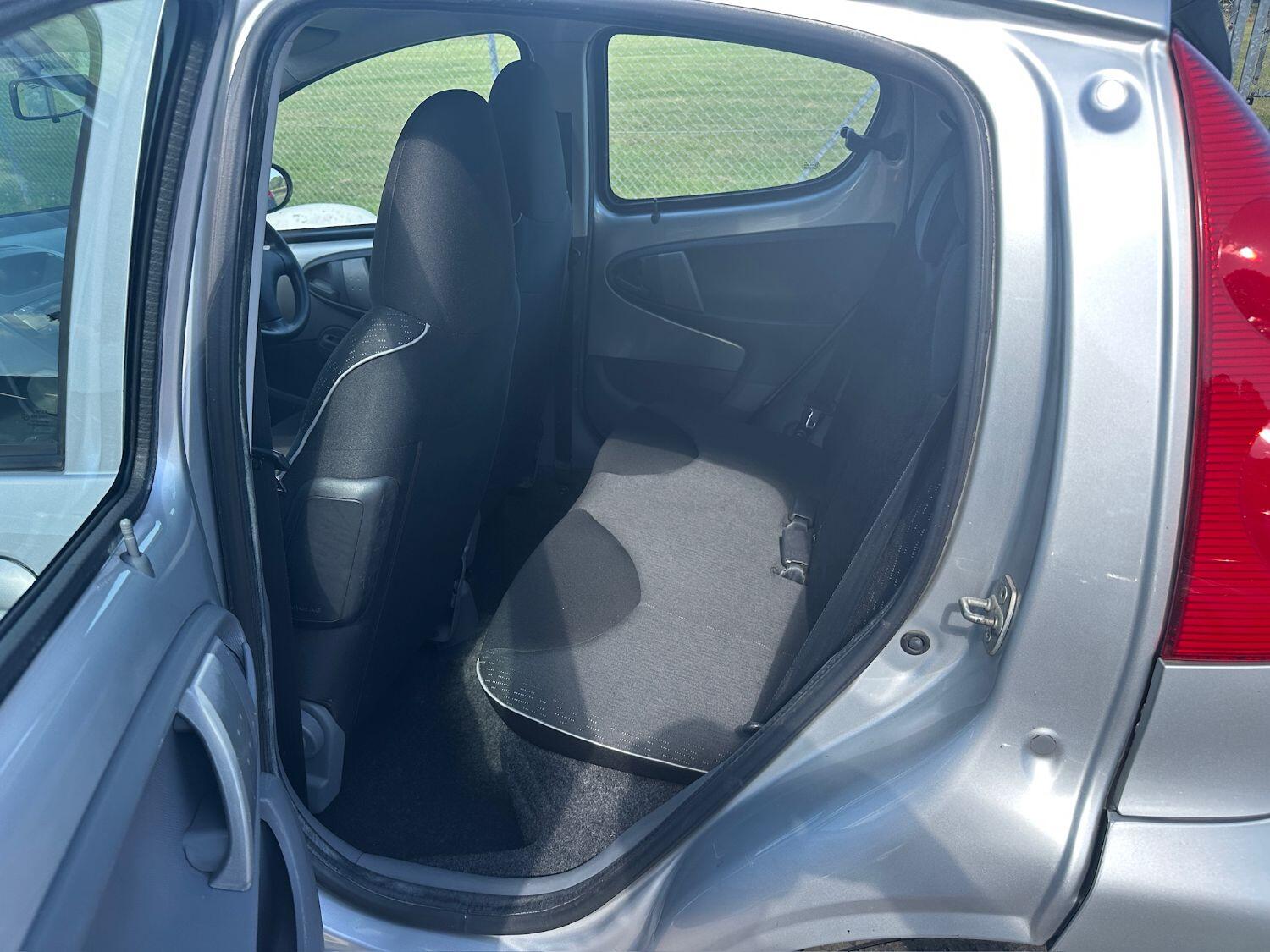 Used Peugeot 107 2011 for sale - 76794459: Photo 5