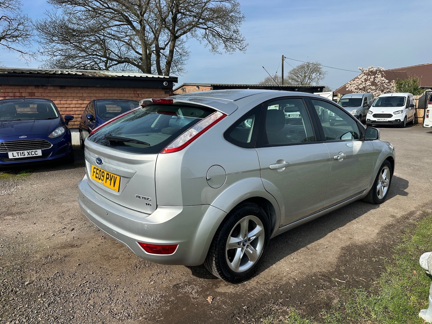 Used Ford Focus 2009 for sale - 77977067: Photo 2