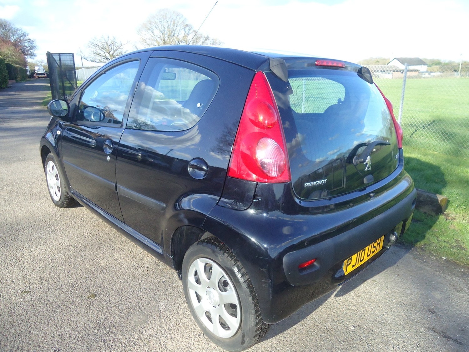 Used Peugeot 107 2010 for sale - 77897815: Photo 8