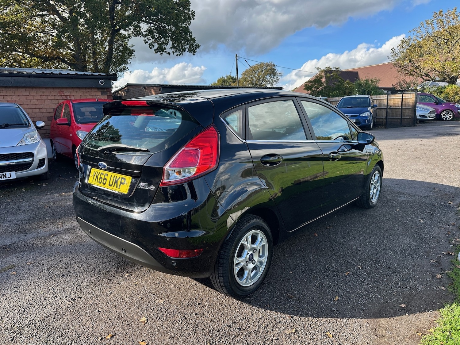 Used Ford Fiesta 2016 for sale - 76358173: Photo 2