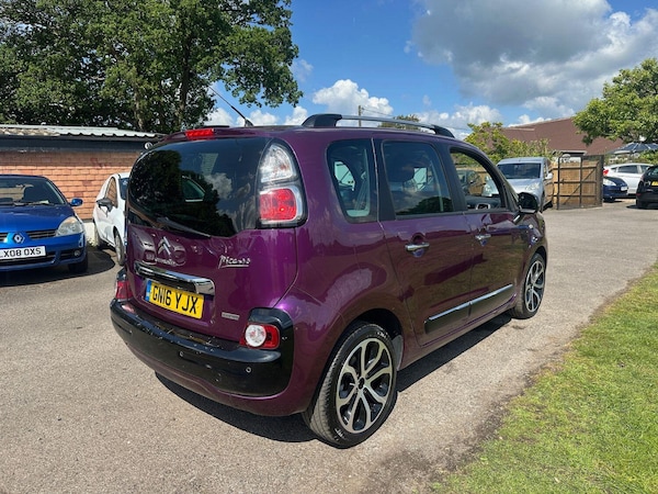Used Citroen C3 Picasso 2016 for sale - 76246185: Photo 2