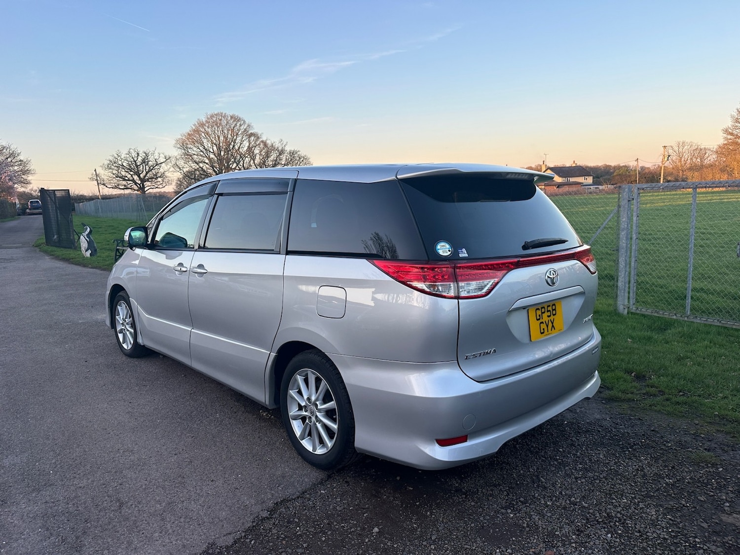 Used Toyota Estima 2025 for sale - 77749901: Photo 11