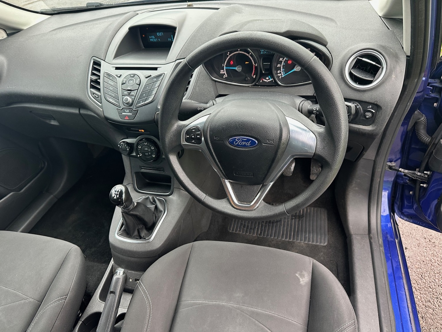 Used Ford Fiesta 2015 for sale - 76559959: Photo 8