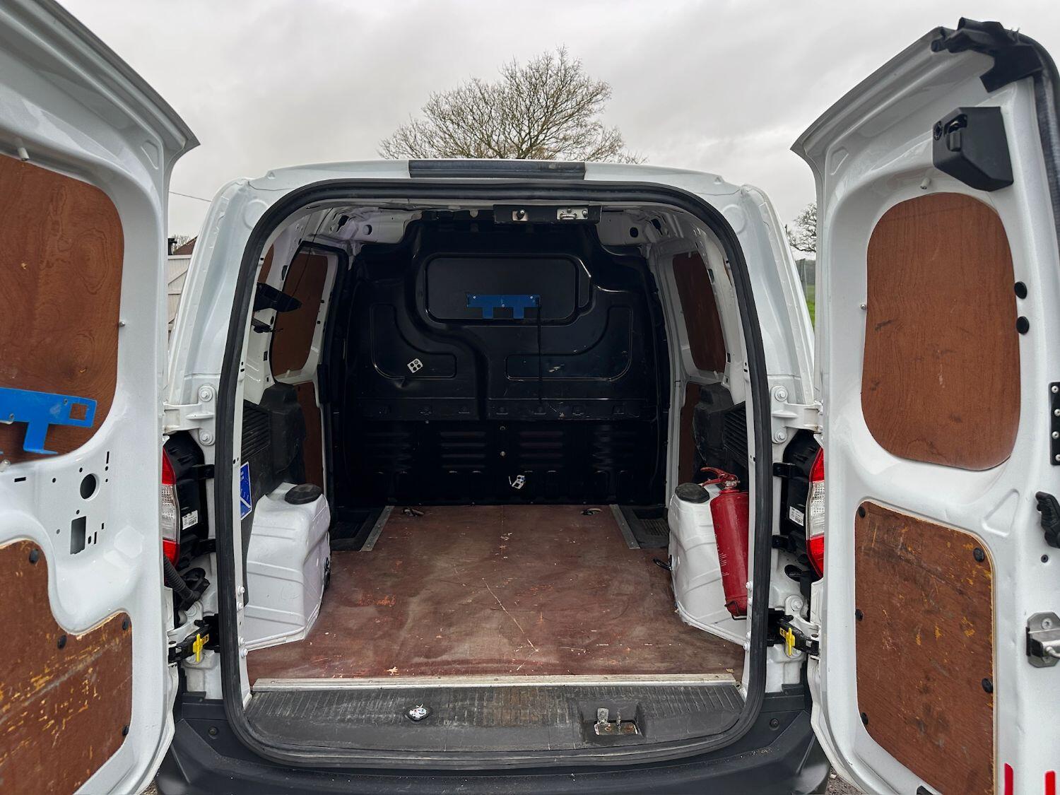 Used Ford Transit Courier 2019 for sale - 76830416: Photo 3