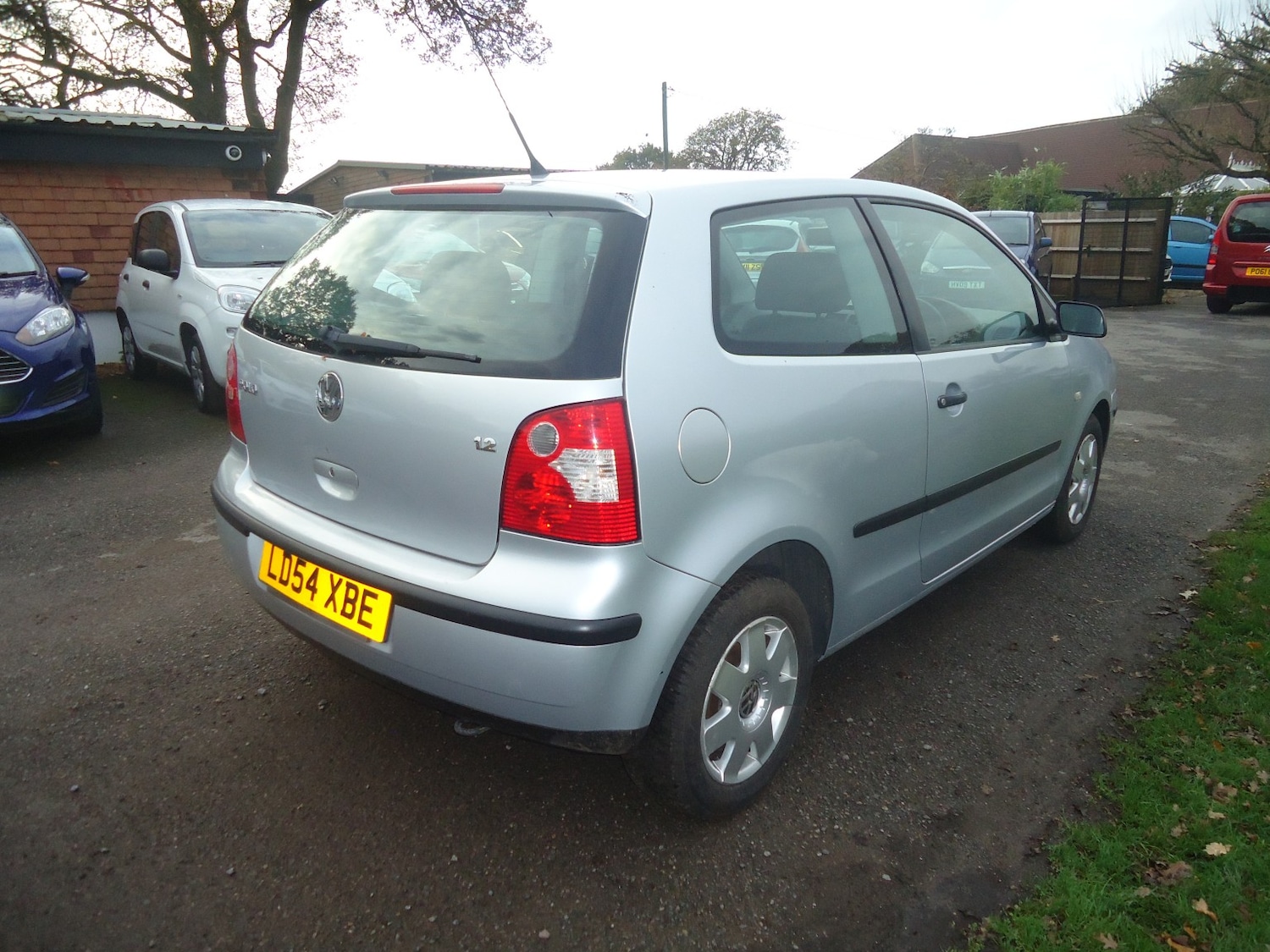 Used Volkswagen Polo 2004 for sale - 76560017: Photo 2