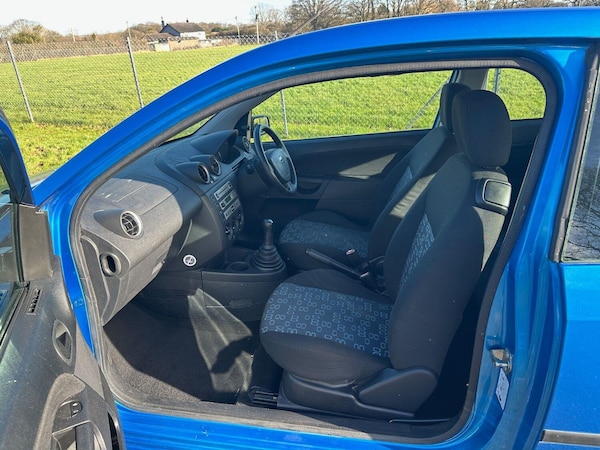 Used Ford Fiesta 2004 for sale - 73544538: Photo 5