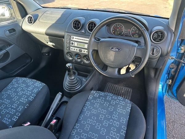 Used Ford Fiesta 2004 for sale - 73544538: Photo 7