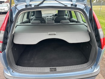 Used Ford Focus 2005 for sale - 78300449: Photo