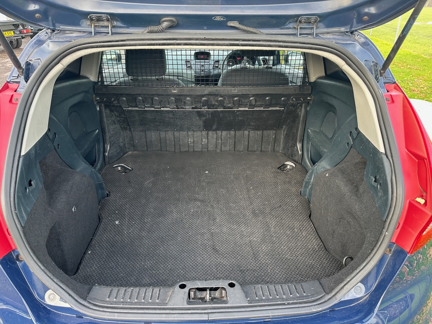 Used Ford Fiesta Van 2009 for sale - 76446022: Photo 3