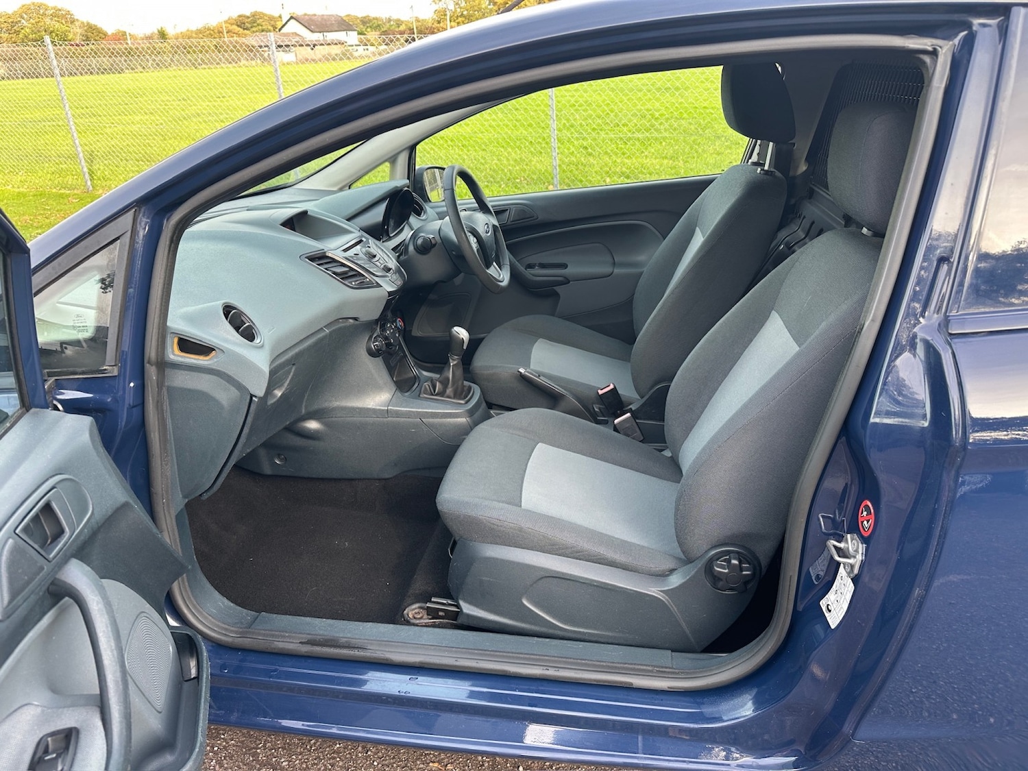 Used Ford Fiesta Van 2009 for sale - 76446022: Photo 5