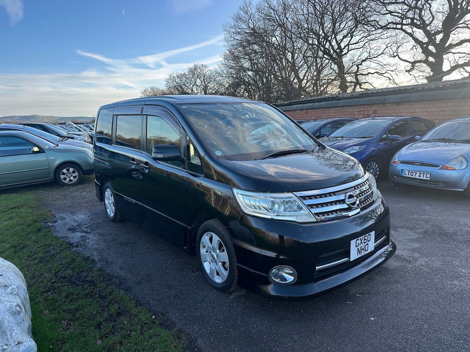 Used Nissan Serena for sale - 77584452: Photo 11